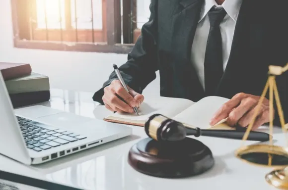 LUẬT SƯ LAO ĐỘNG